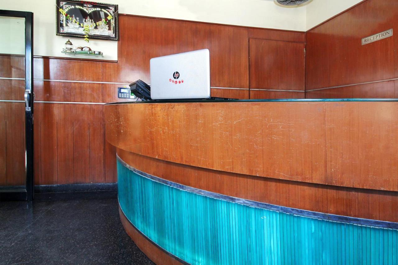 Oyo 30537 Hotel Megharaj Bídzsápur Kültér fotó