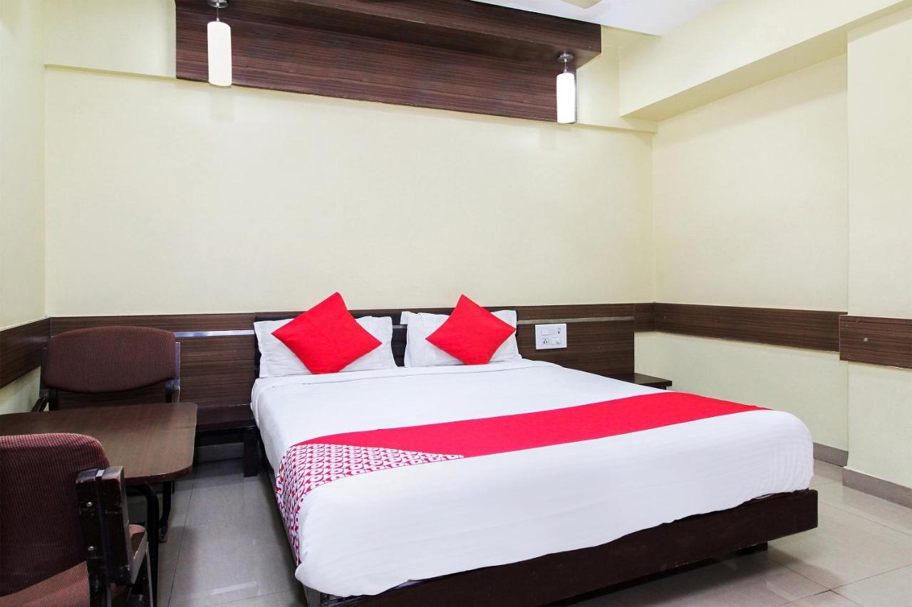 Oyo 30537 Hotel Megharaj Bídzsápur Kültér fotó